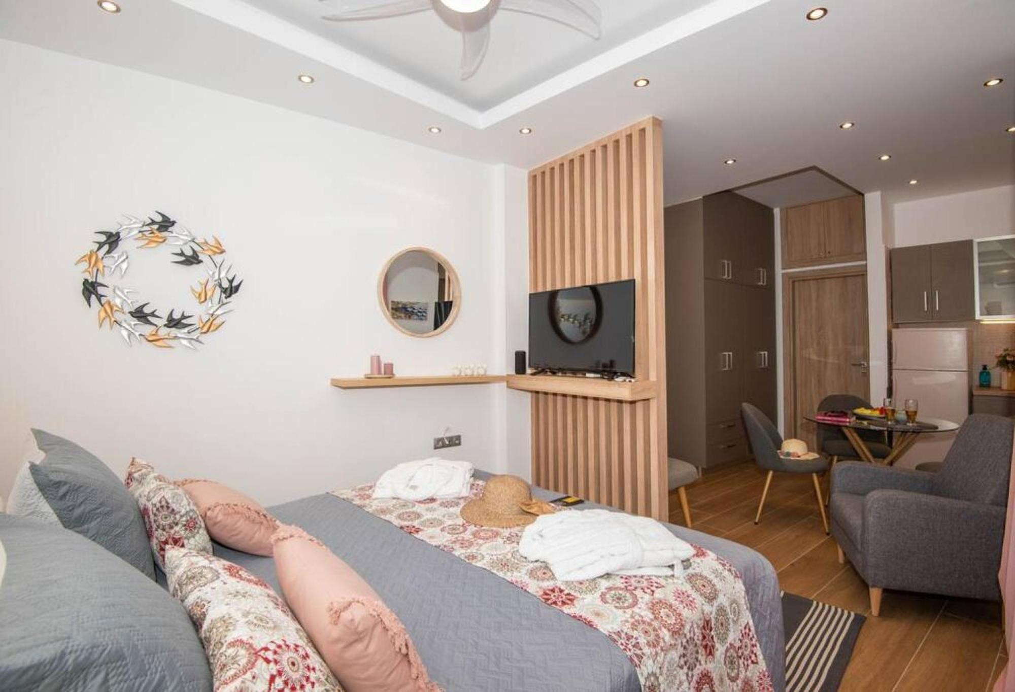 LoveBirds Rethymno Suite Esterno foto